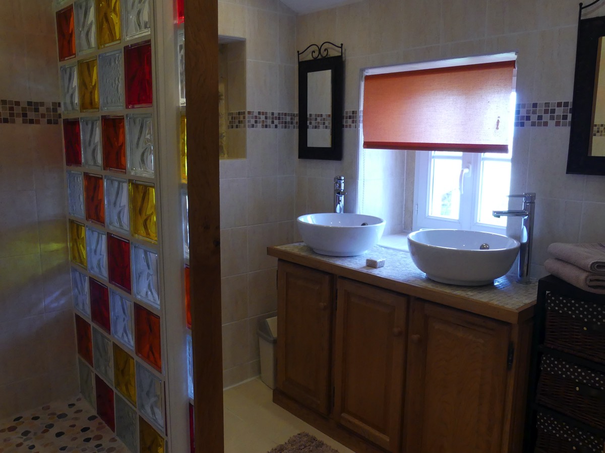Colourful Shower Room at Les Ammonites