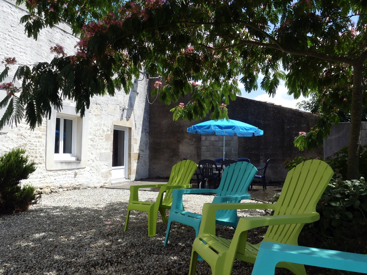 Relax in the shade at Gite des Forges