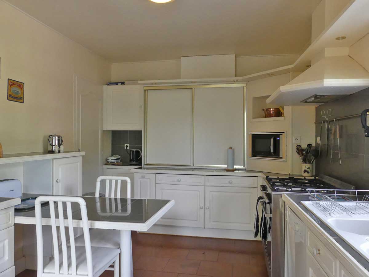 Fitted Kitchen at La Launiere Holiday Villa