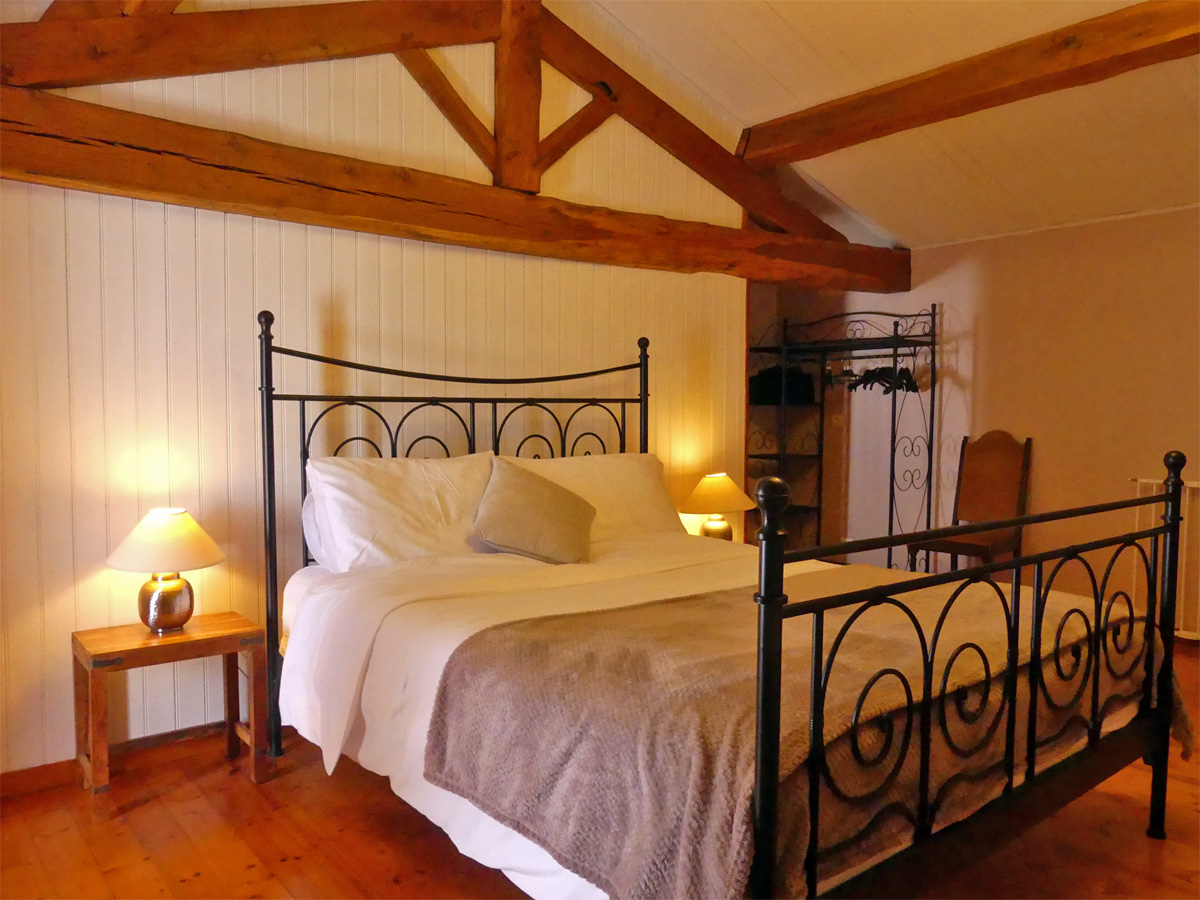 Master bedroom at Lapwing House
