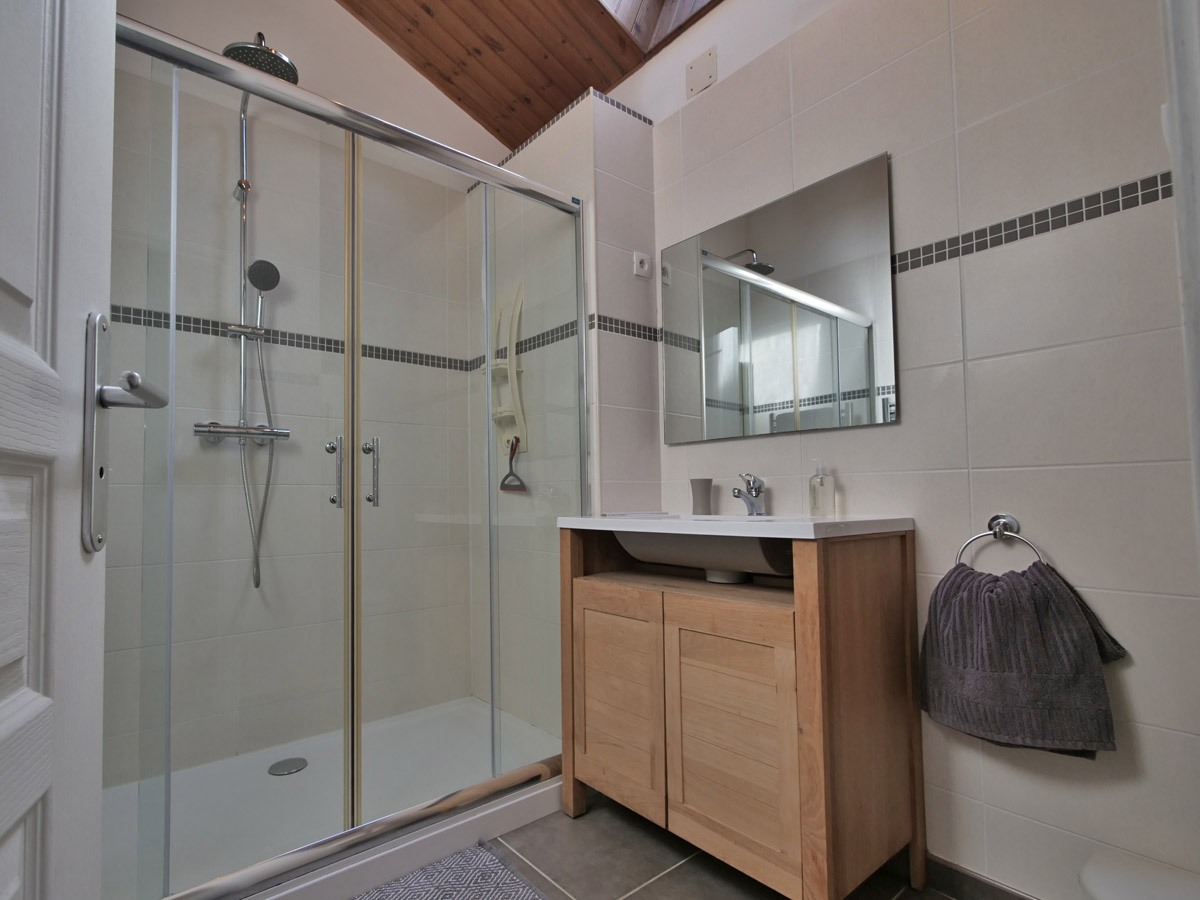 Shower Room at L Ecurie Holiday Cottage