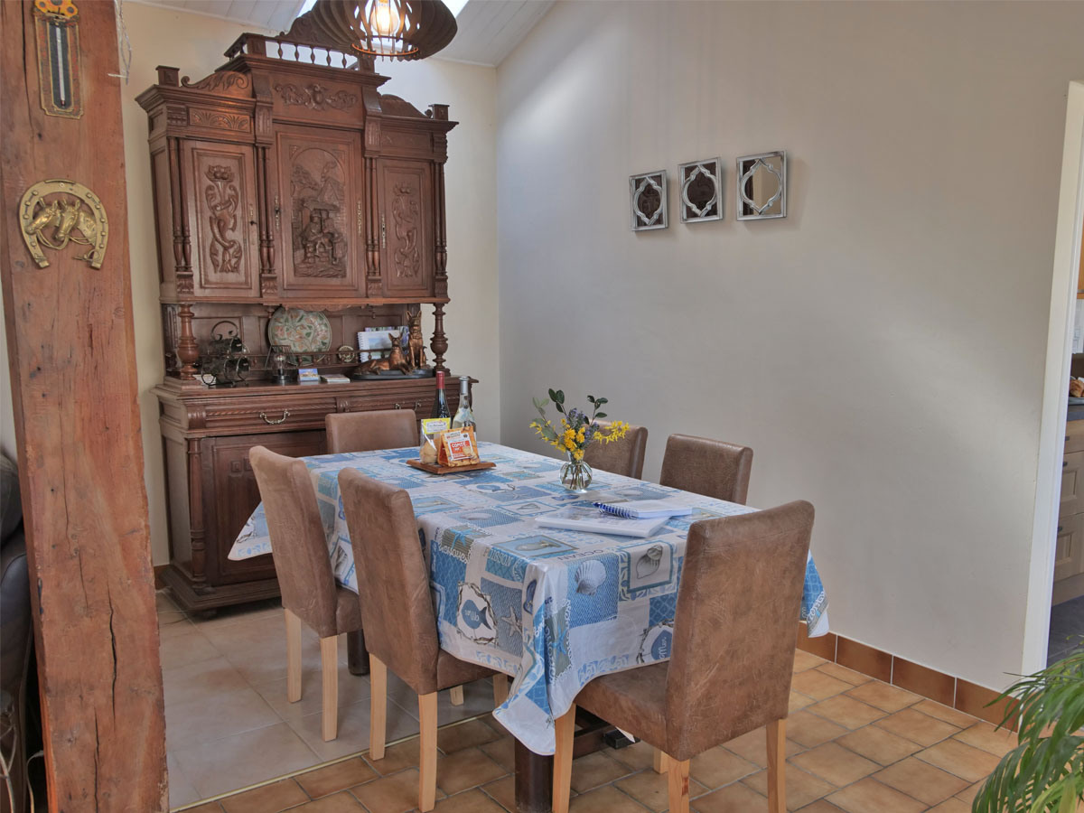 Dining Area at l Ecurie Holiday Cottage