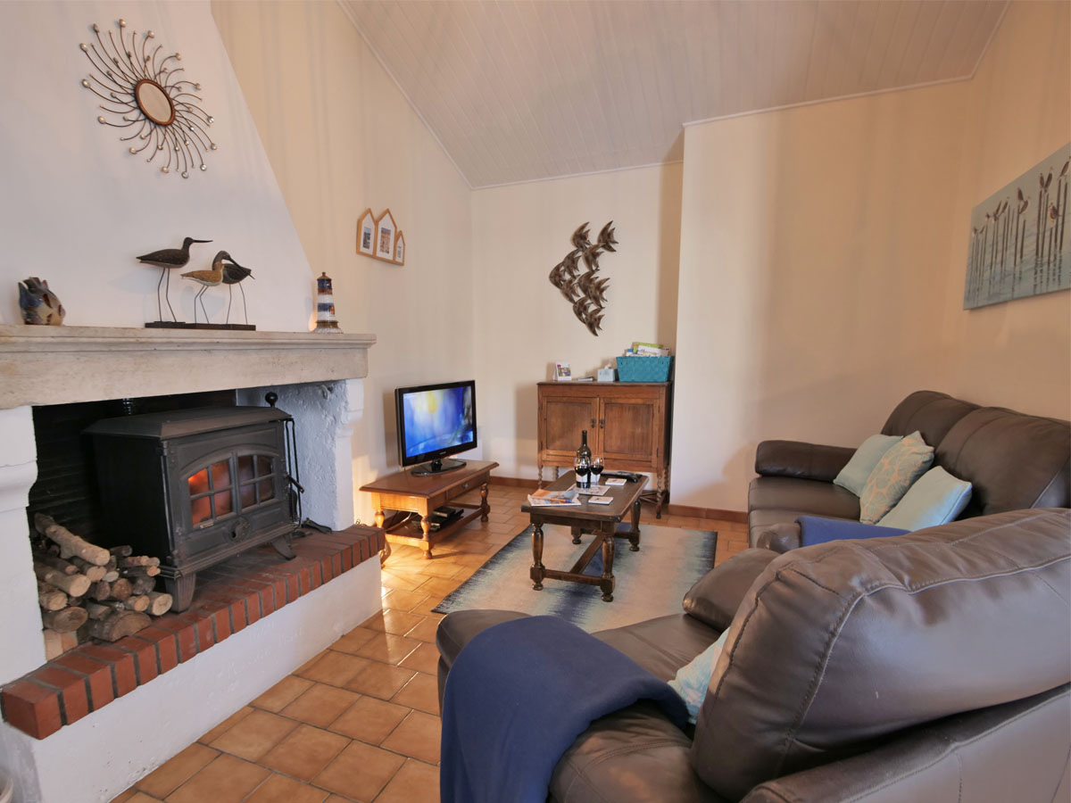 Cosy Living room at l Ecurie Holiday Cottage
