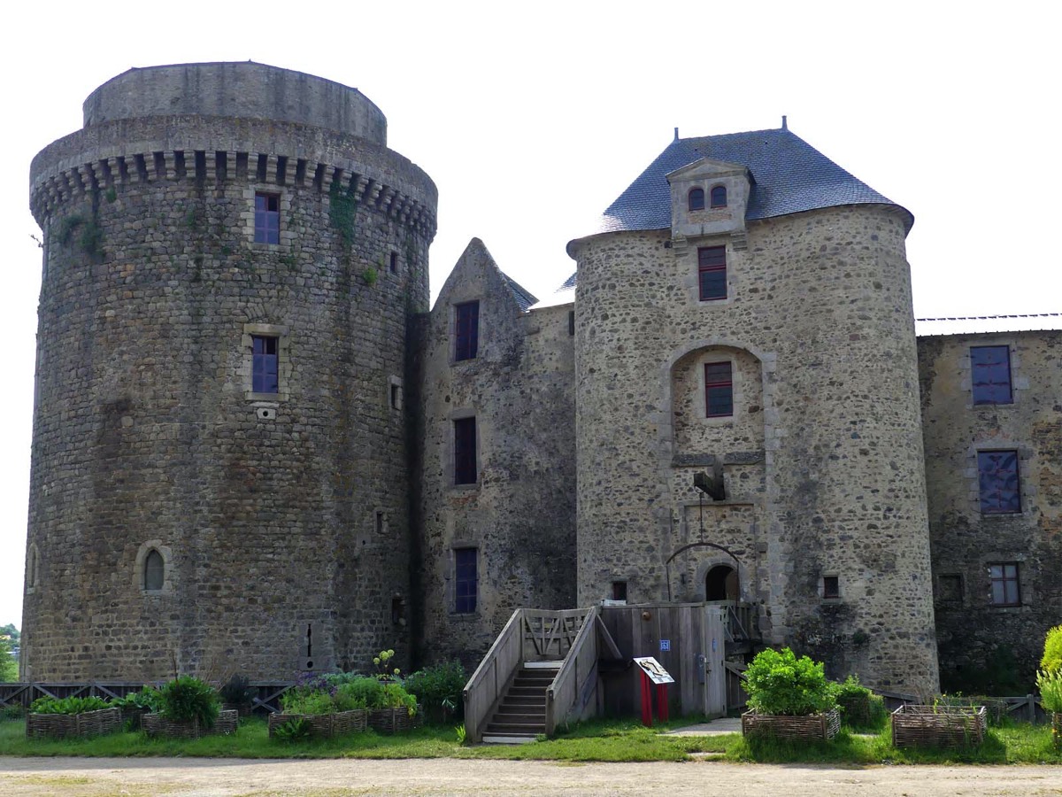 Medieval Chateau at Mesmin