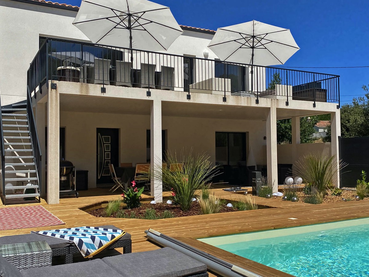 relax by the Pool at Villa Les Terrieres in La Tranche sur Mer