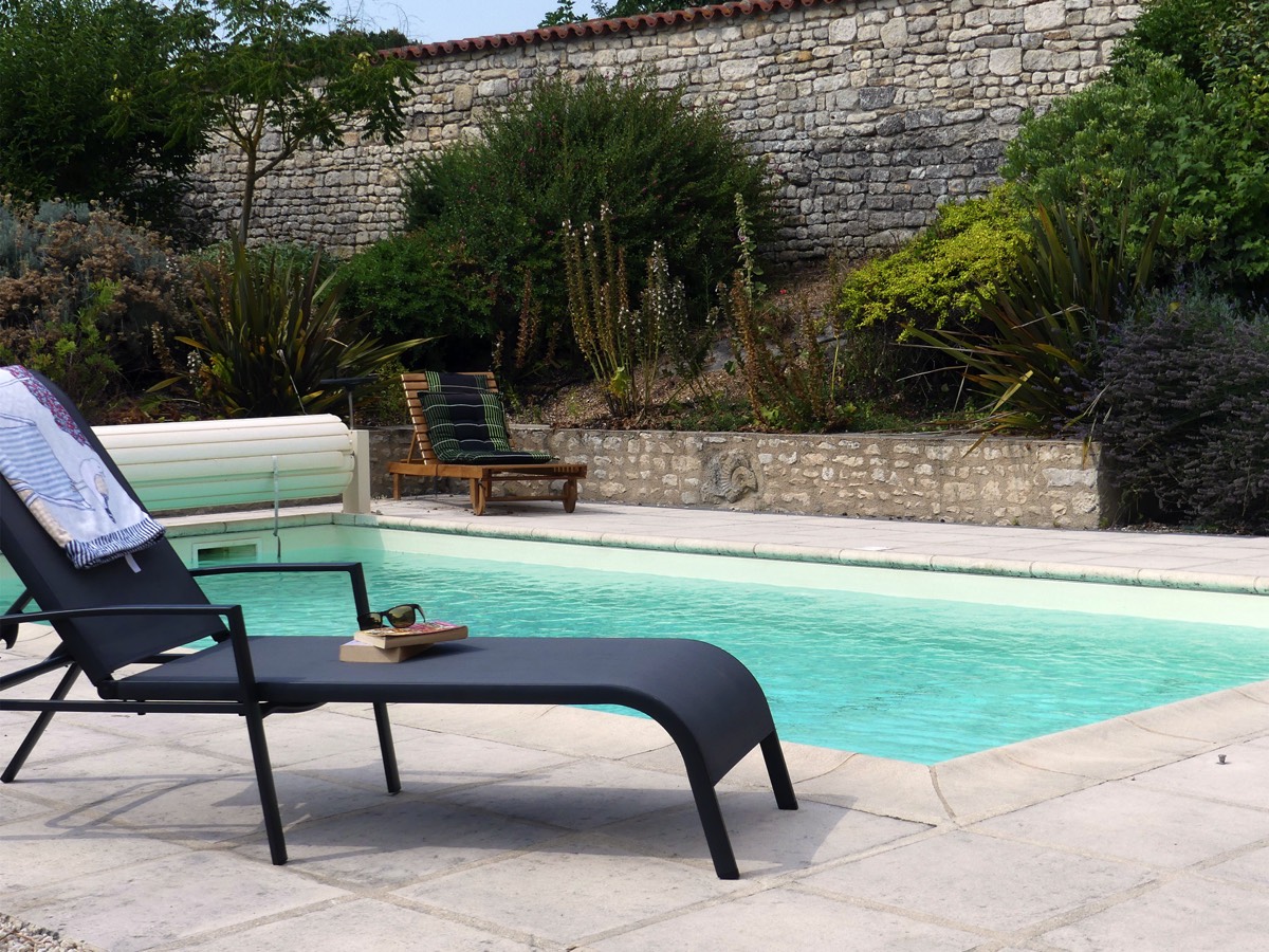 Relax by the Pool at Residence des Papillons